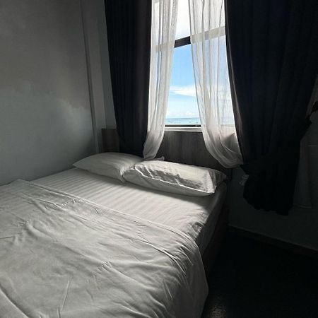 The Room Inn - Pasir Panjang كامبونغ كوالا بيسوت المظهر الخارجي الصورة